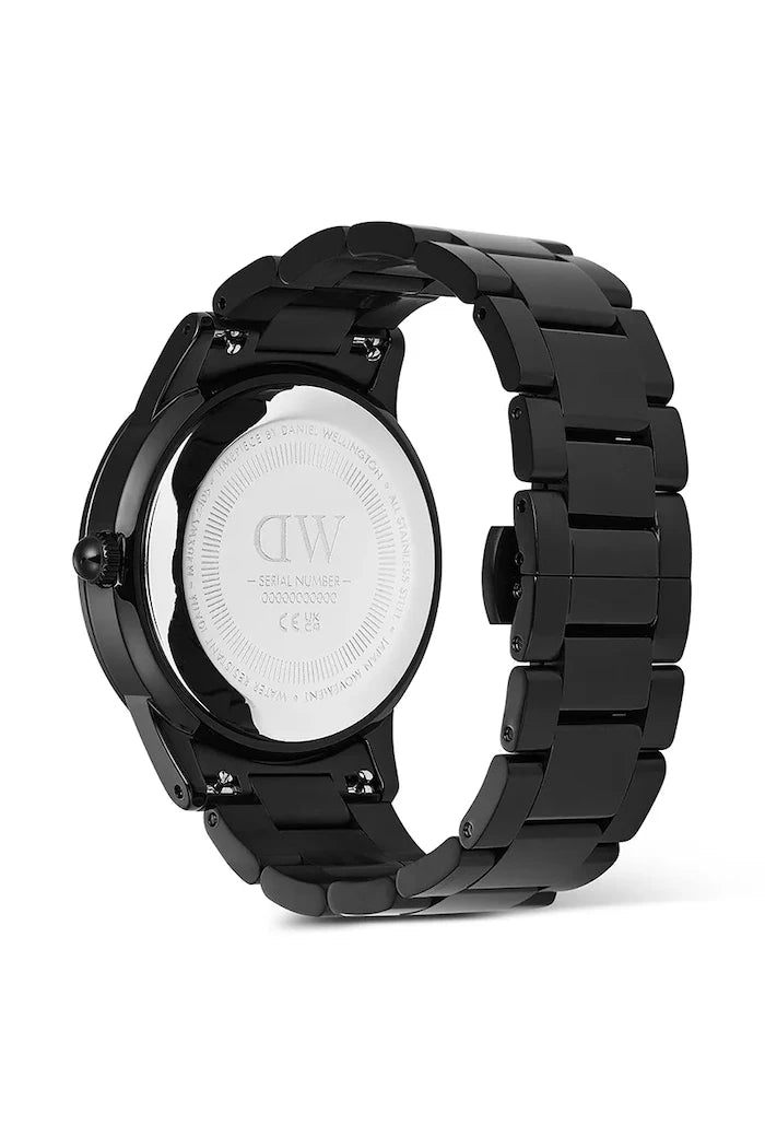 Часовник Daniel Wellington