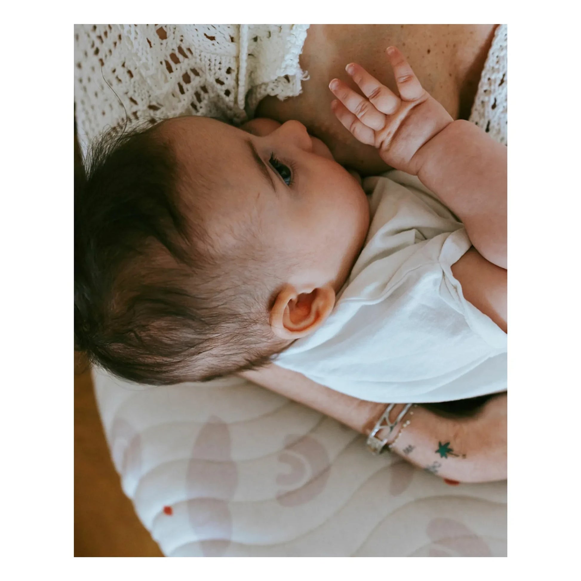 Mumade - Inflatable nursing cushion | Ecru