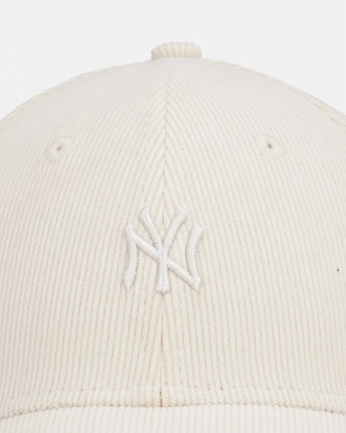 New Era kadife MINI CORD 940 NYY бейзбол şapkası