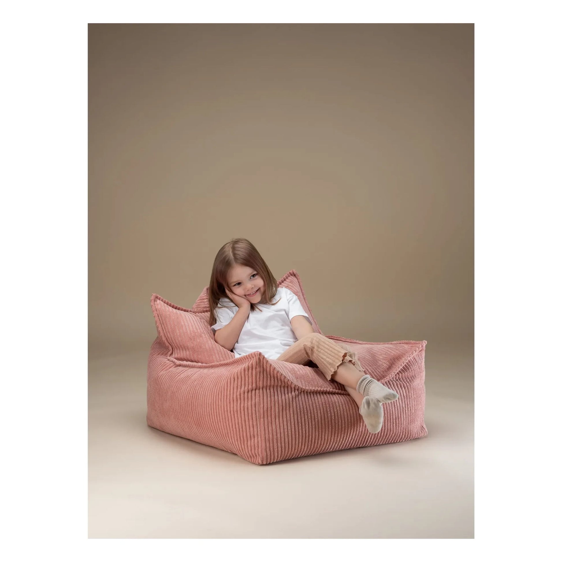 Wigiwama - Corduroy armchair | Pink