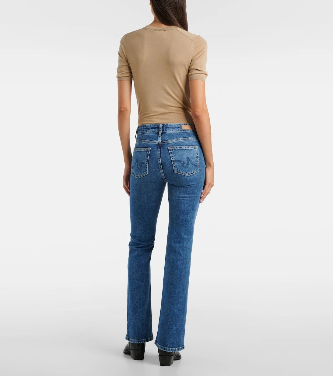 AG Jeans - بنطلون جينز سوفي بقصة البوت كت وخصر متوسط الارتفاع