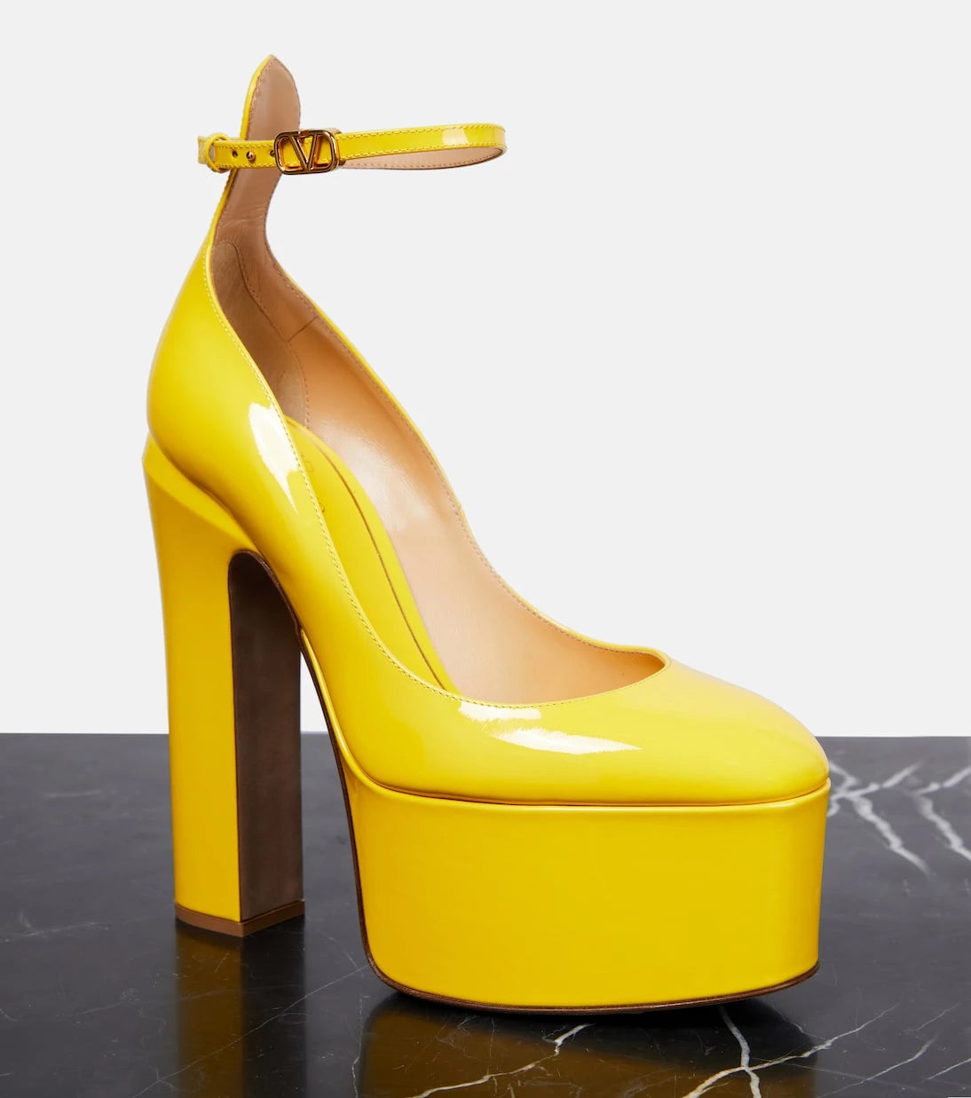 Valentino Garavani - Tan-Go 155 patent leather platform pumps
