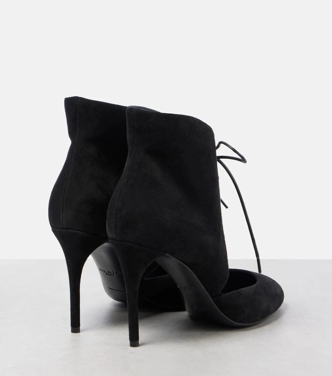 Alaïa - 90 suede lace-up pumps