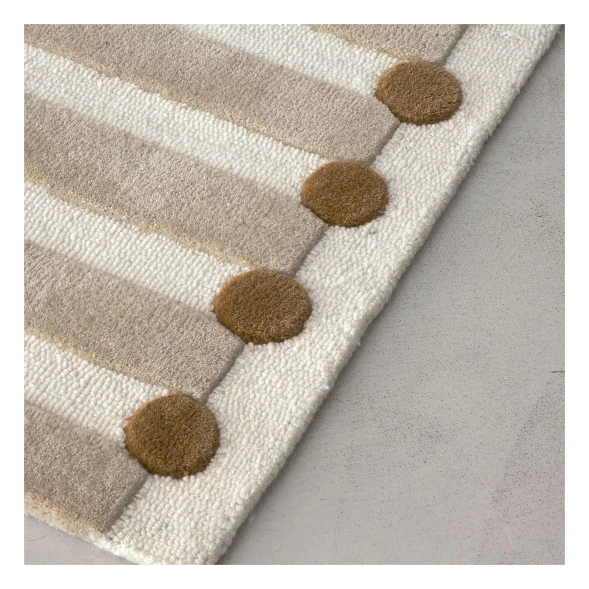 Edito - Dott carpet | Beige