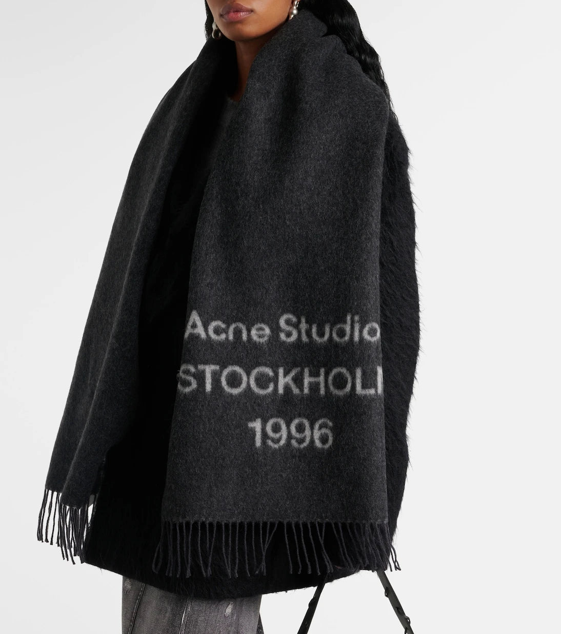 Acne Studios - وشاح صوف بشعار