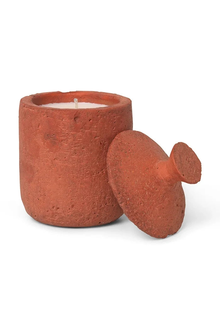 Ароматна соева свещ ferm LIVING Ura Red Sienna