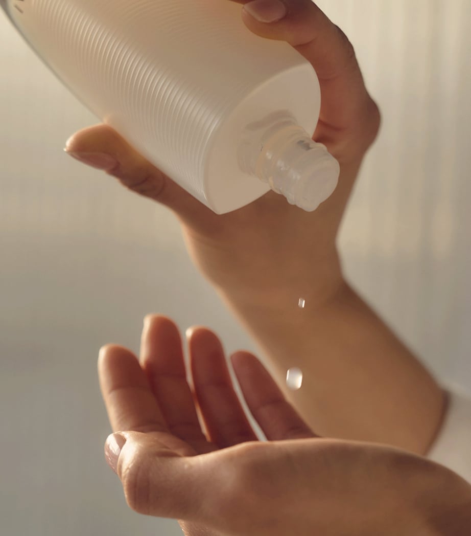 Absolute Silk Micro Essence-In-Lotion (125ml)