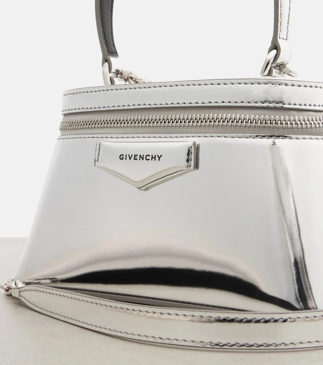 Givenchy - Antigona Mini metallic leather vanity bag