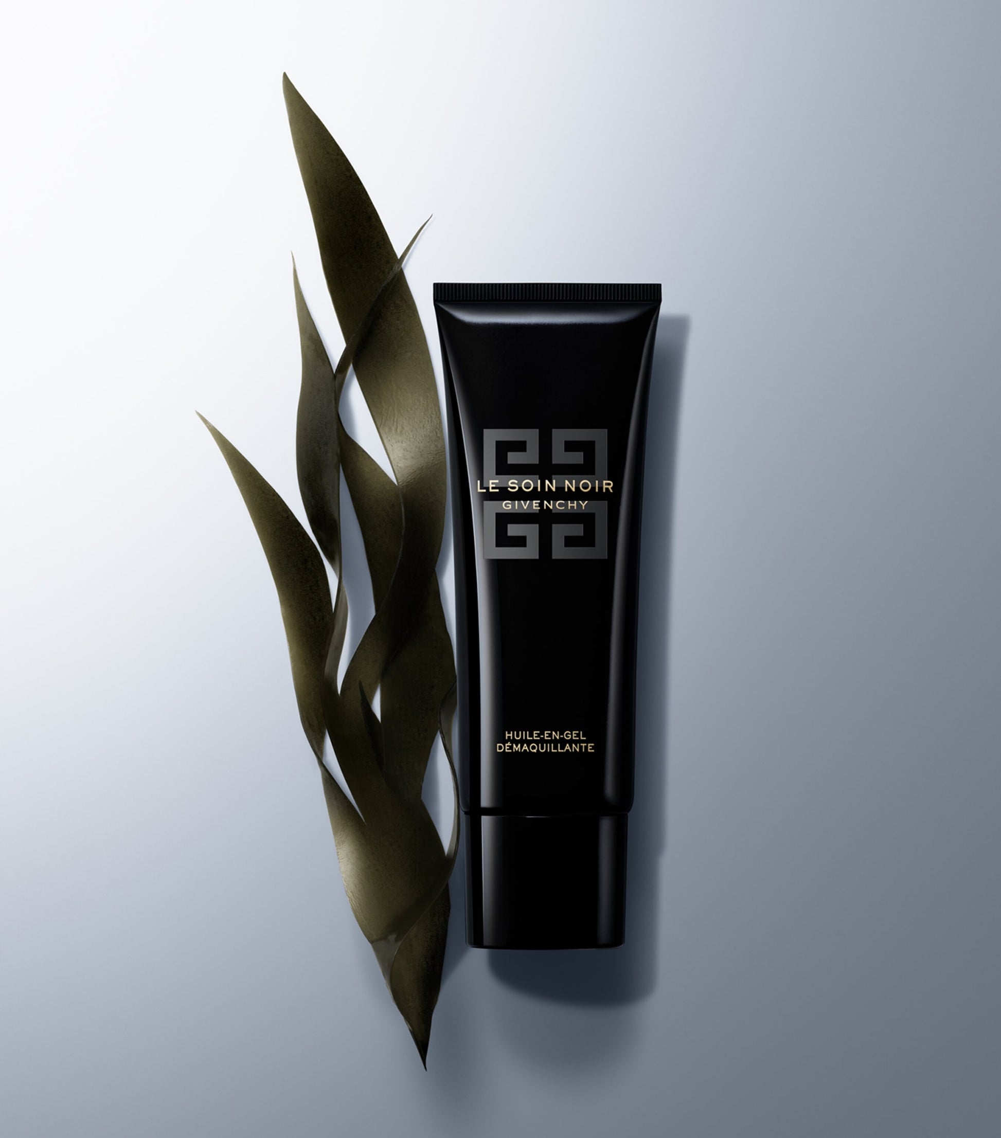 Givenchy Le Soin Noir Oil-In-Gel Make-up Remover (125ml)
