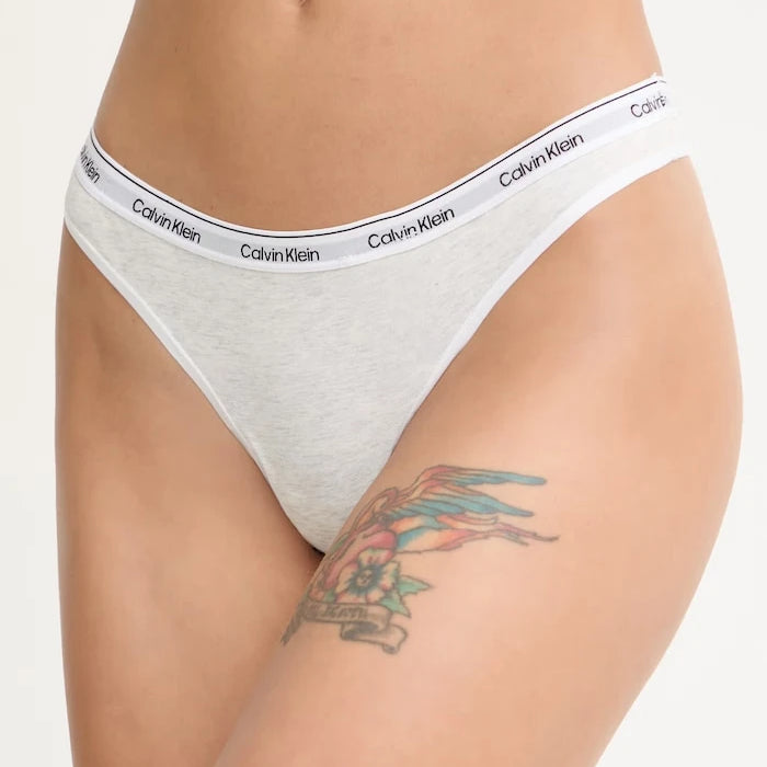 Calvin Klein Underwear kadın pamuk elastan string külot