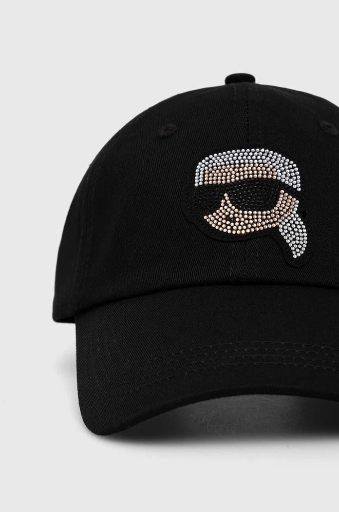 Памучна шапка с козирка Karl Lagerfeld