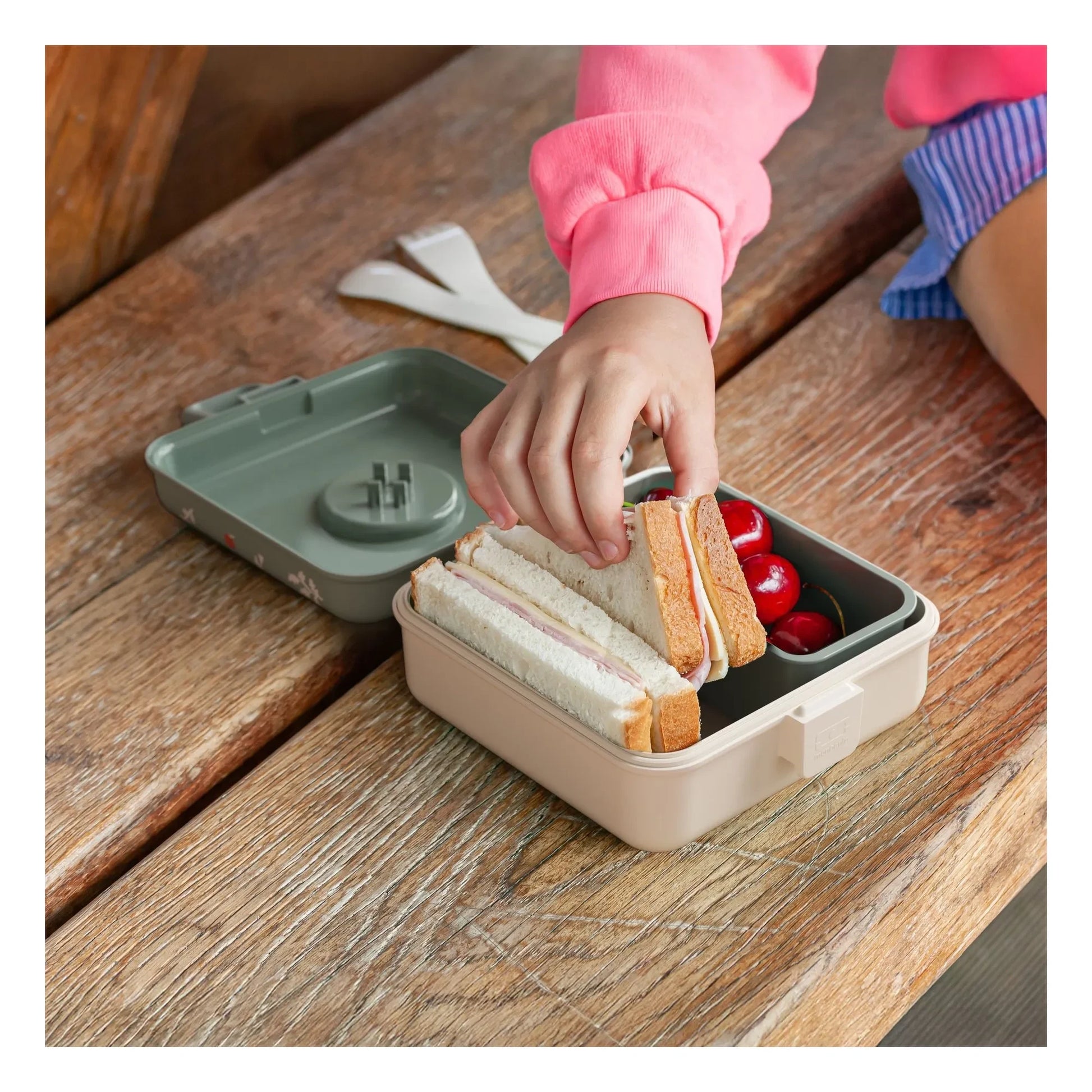 Monbento - Lunch box Snacky Raccoon | Green