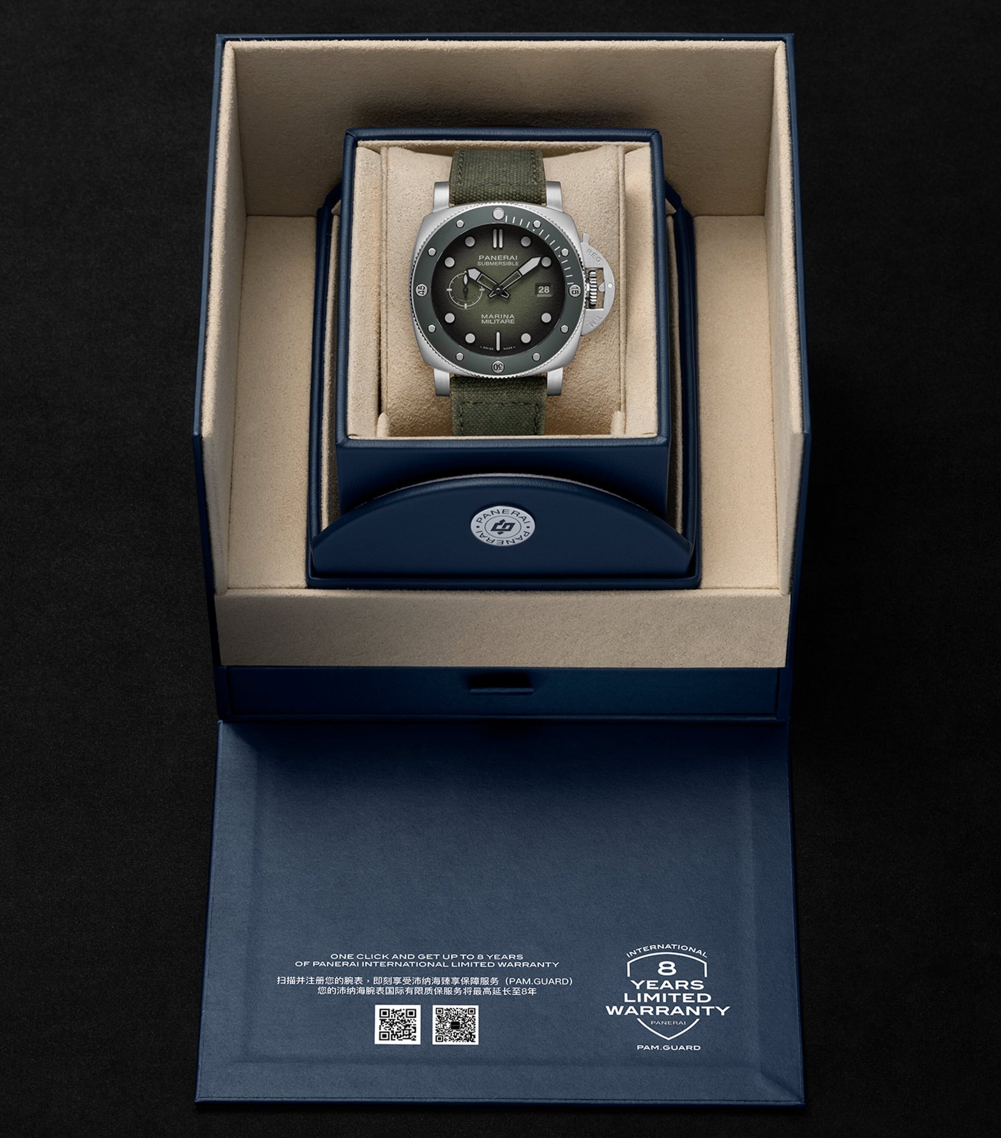 Stainless Steel Submersible Marina Militare Watch 44mm