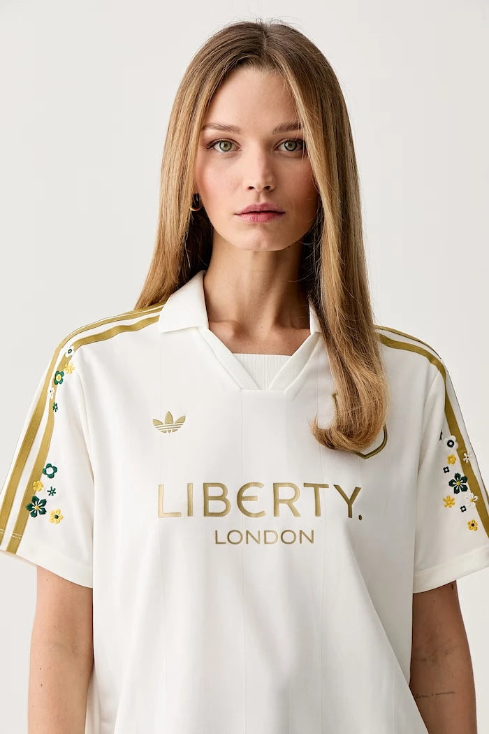 adidas Originals polo yaka kadın tişört