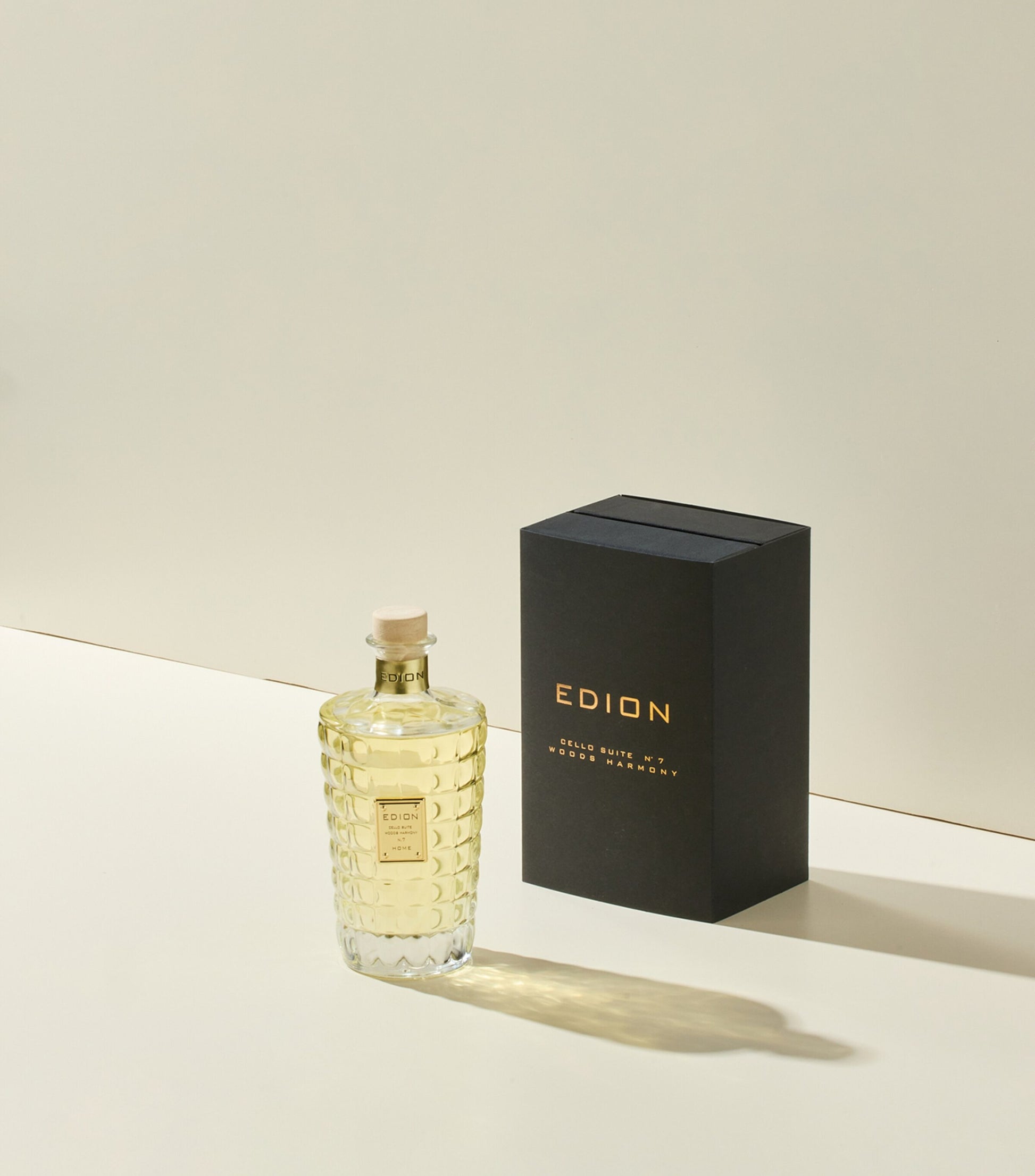 EDION Cello Suite No.7 Wood Harmony Diffuser (700ml)