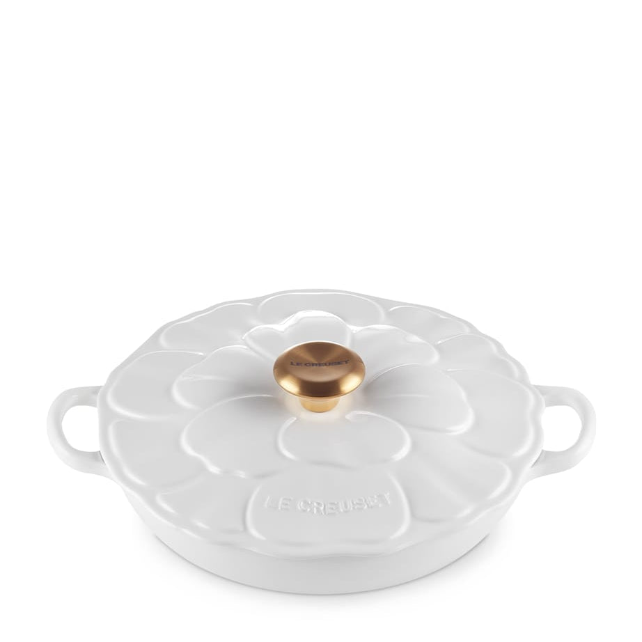 Cast Iron Petal Shallow Casserole Dish (26cm)