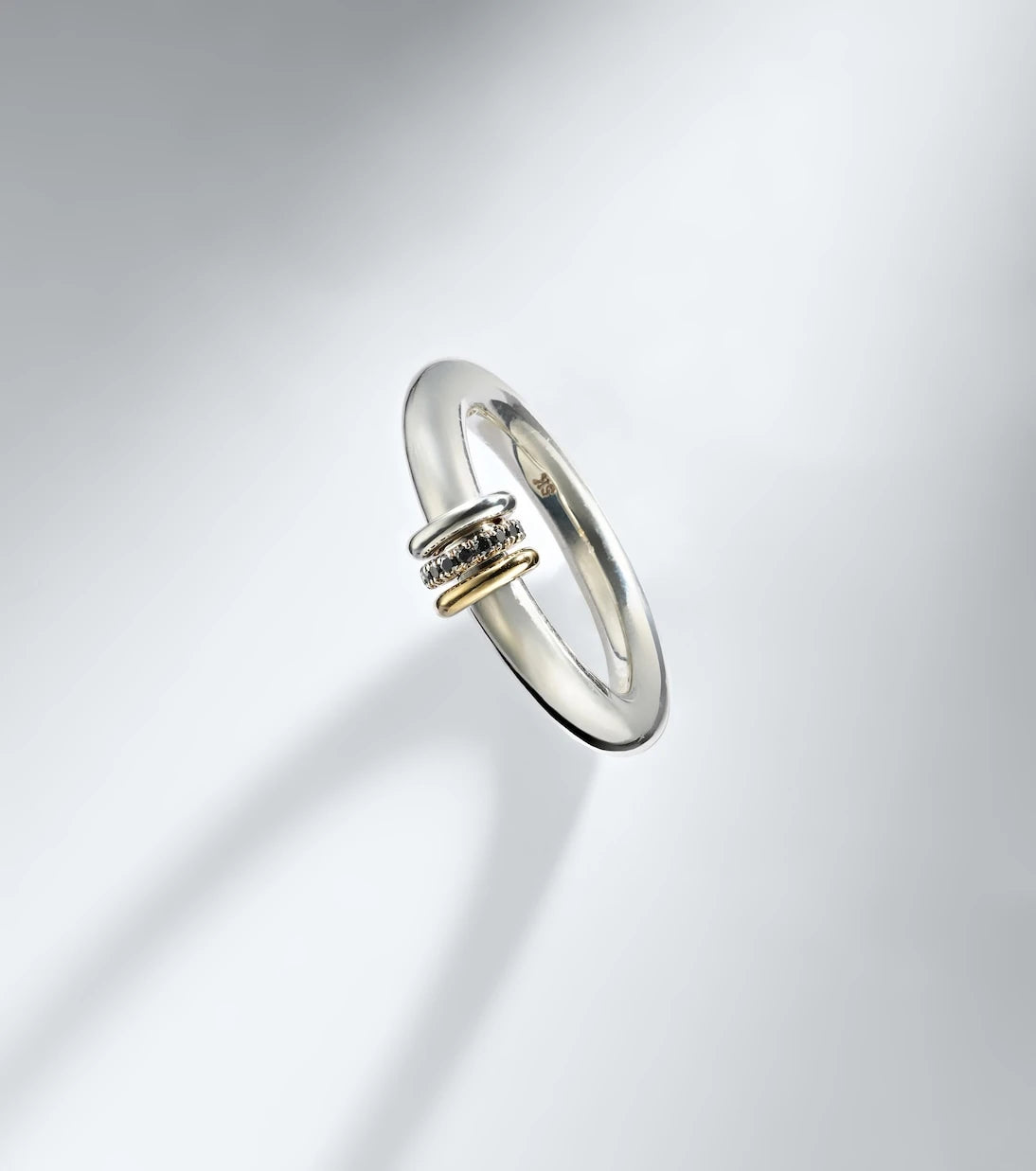 Spinelli Kilcollin - Sirius Max sterling silver and 18tk gold ring with black diamonds