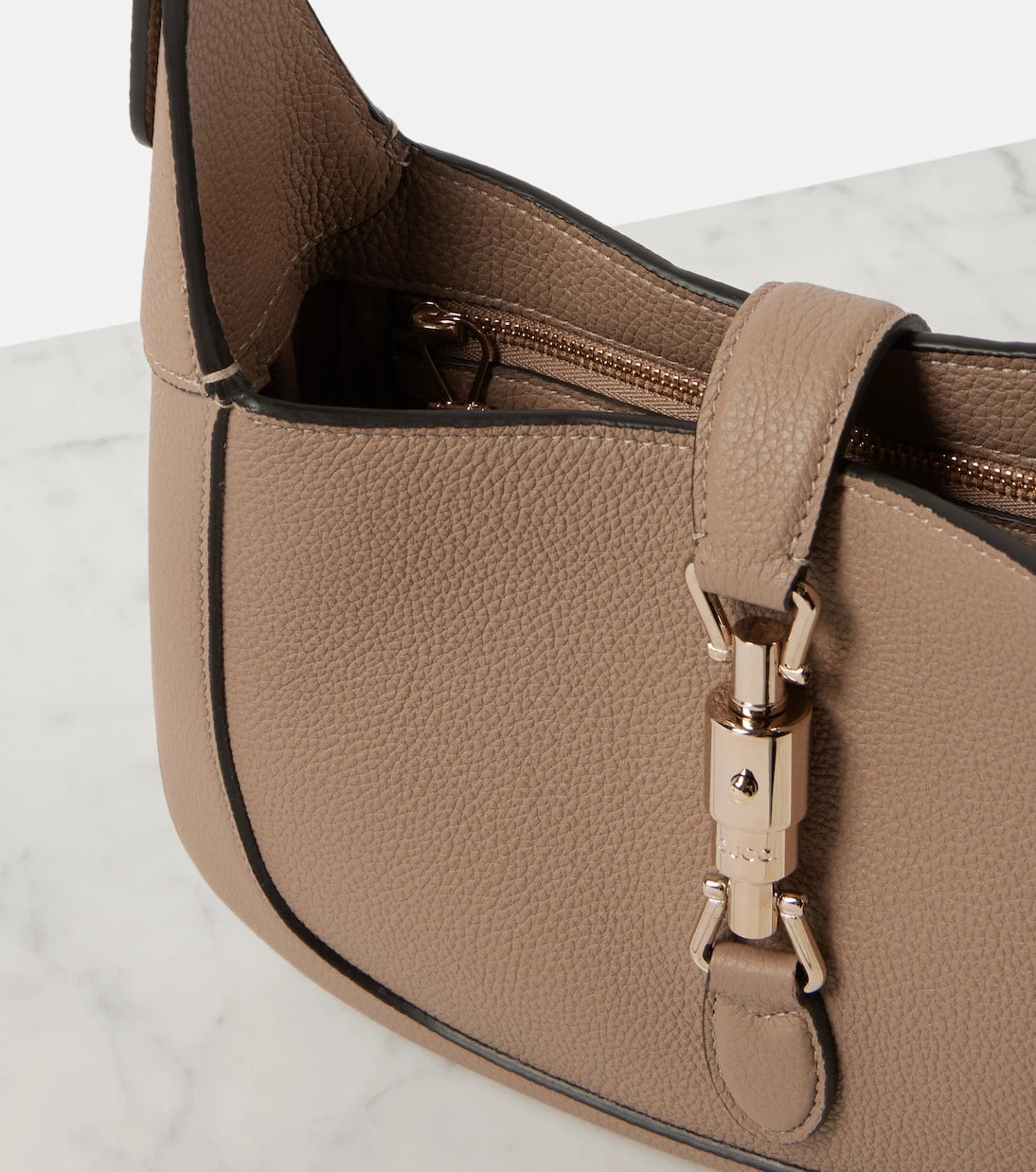 Gucci - حقيبة كتف صغيرة Jackie 1961 من جلد غوتشي