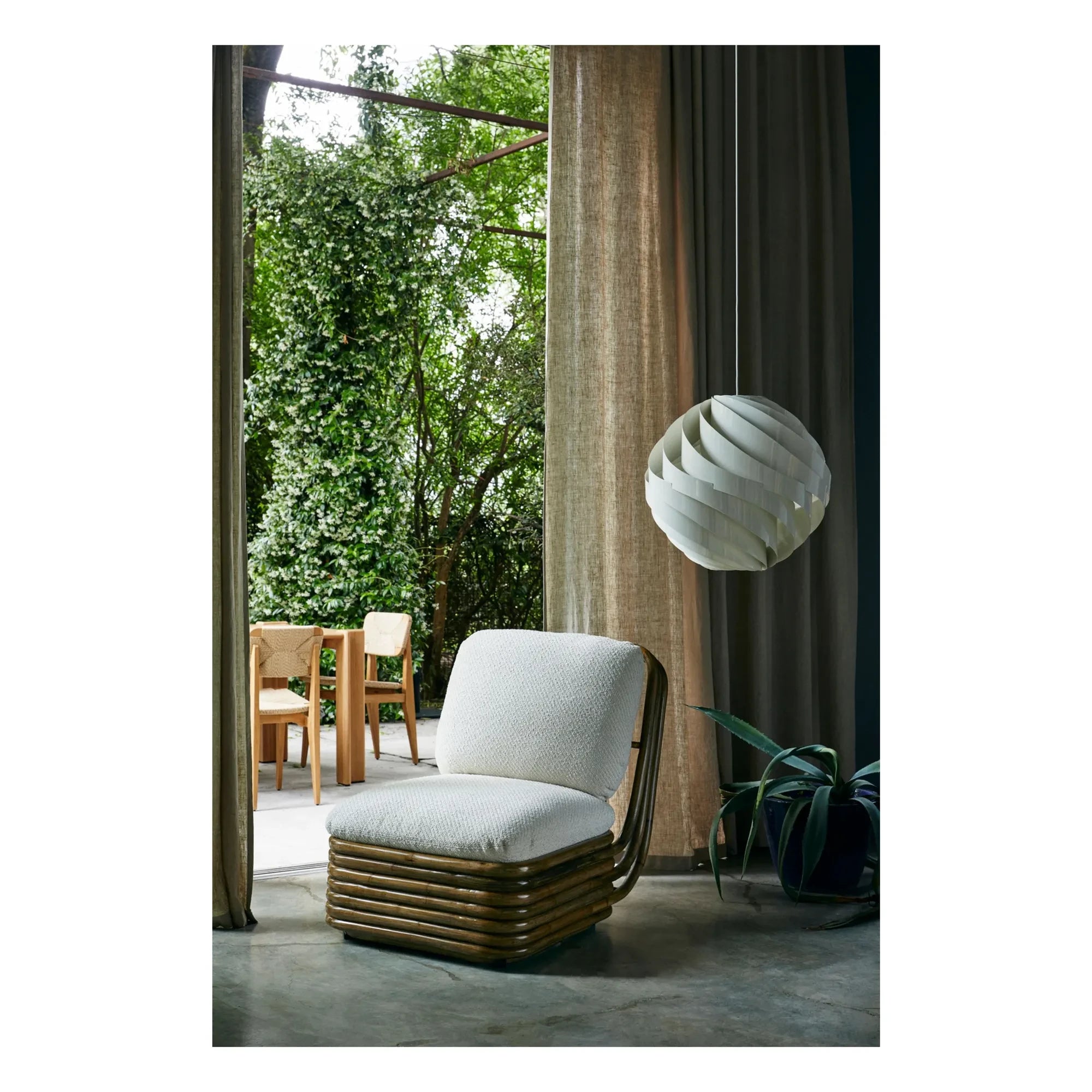 Gubi - Bohemian 72 lounge chair, Gabriella Crespi | White