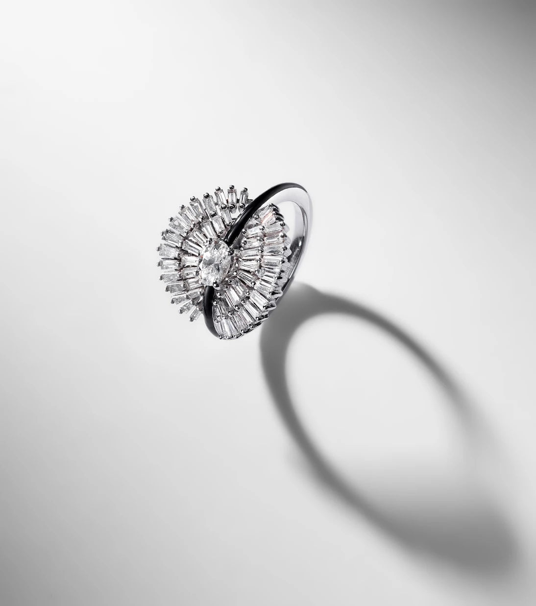 Kamyen - Eyelash 18kt white gold pinky ring with diamonds