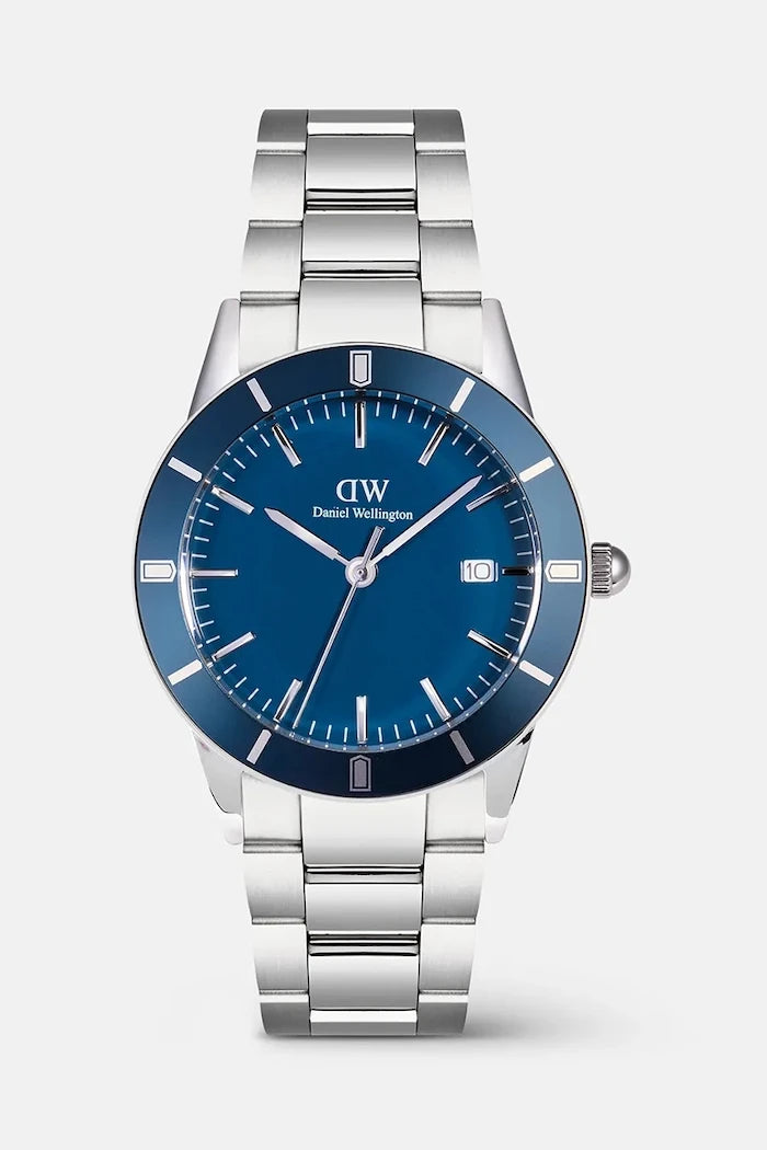 Часовник Daniel Wellington