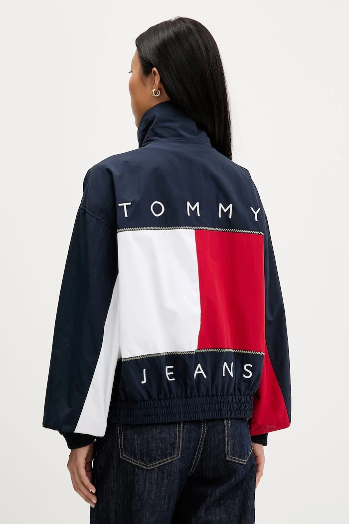 Tommy Jeans kadın geçiş ceketi