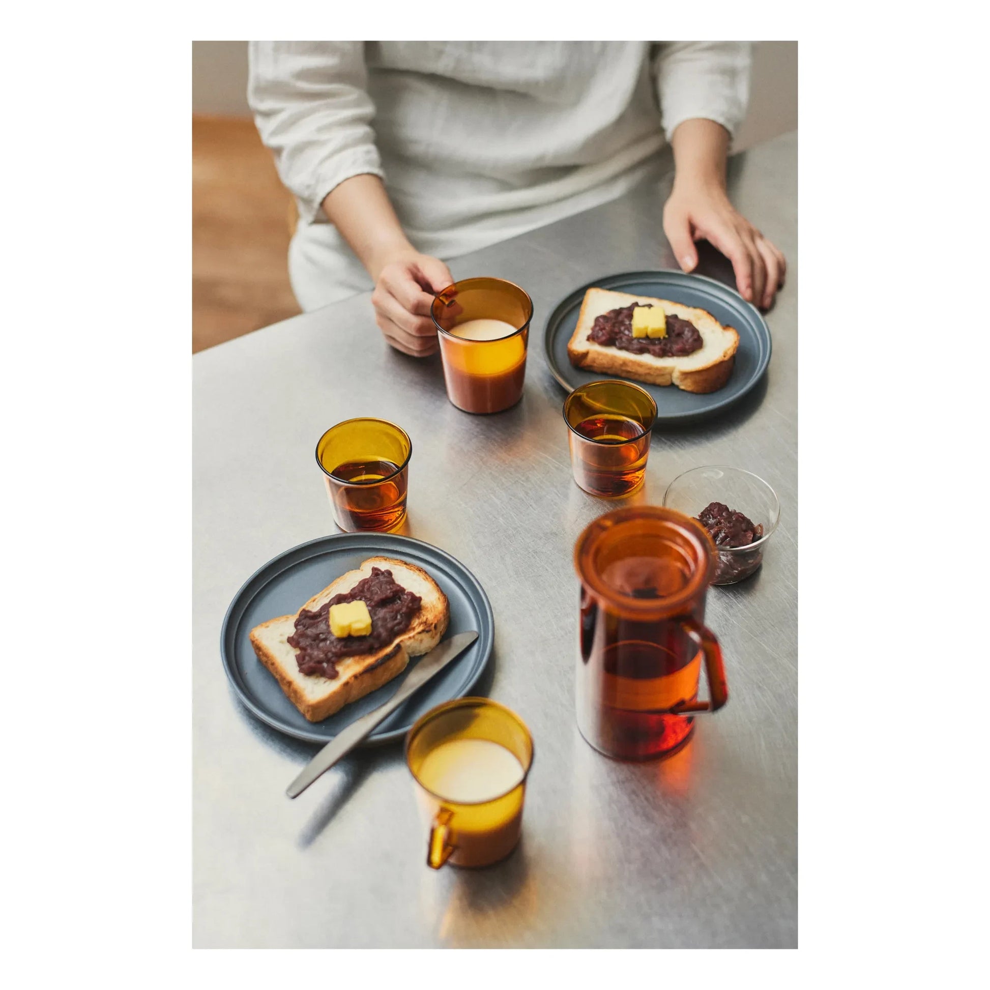 Kinto - Cast Jug - 750 ml | Amber