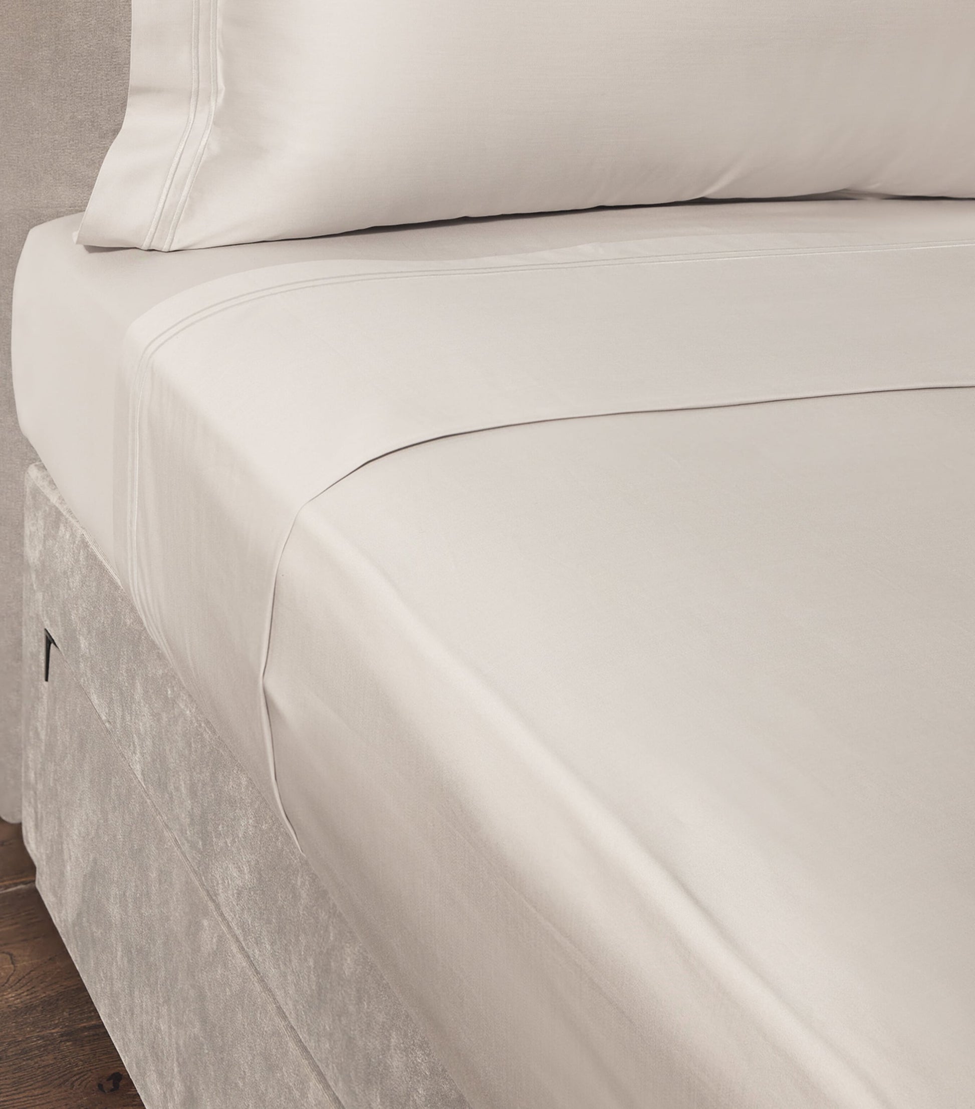 Brompton II Single Flat Sheet (180cm x 260cm)