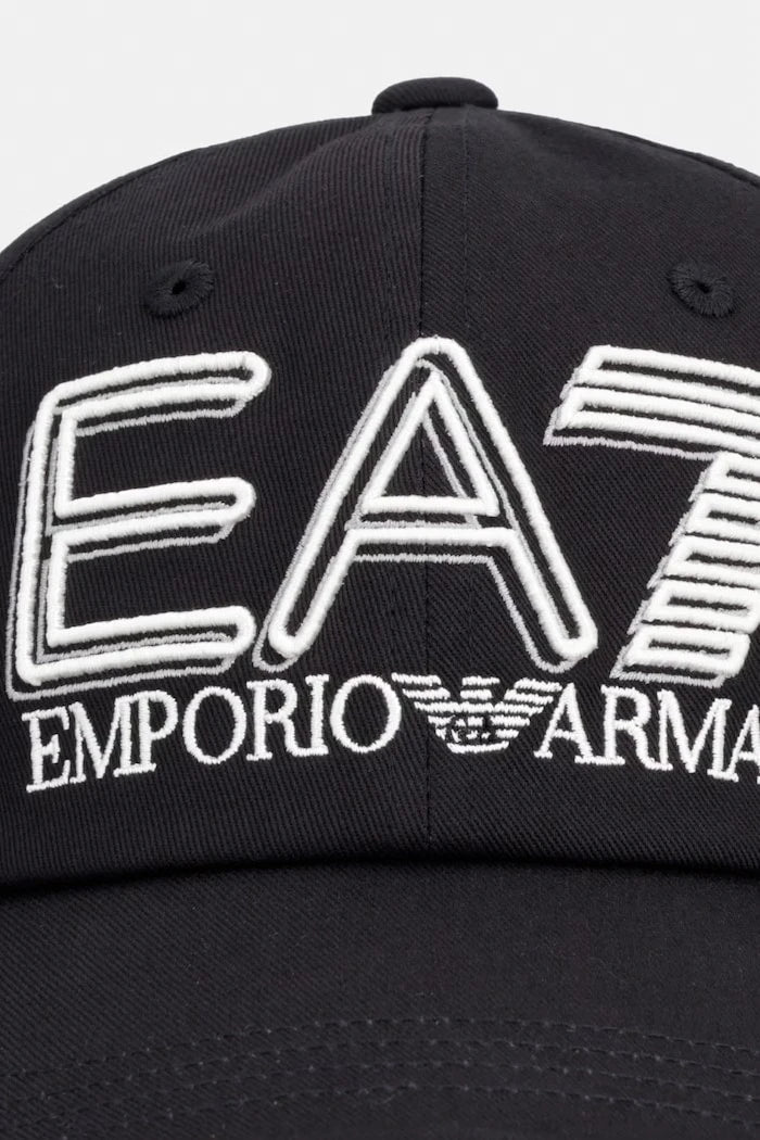 EA7 Emporio Armani бейзболна шапка от памук