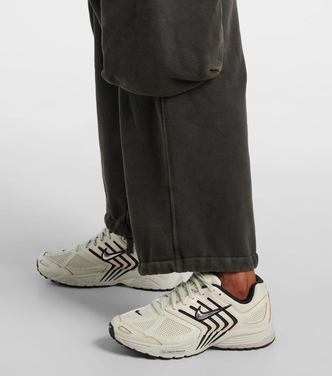 Nike - حذاء رياضي Air Pegasus 2K5