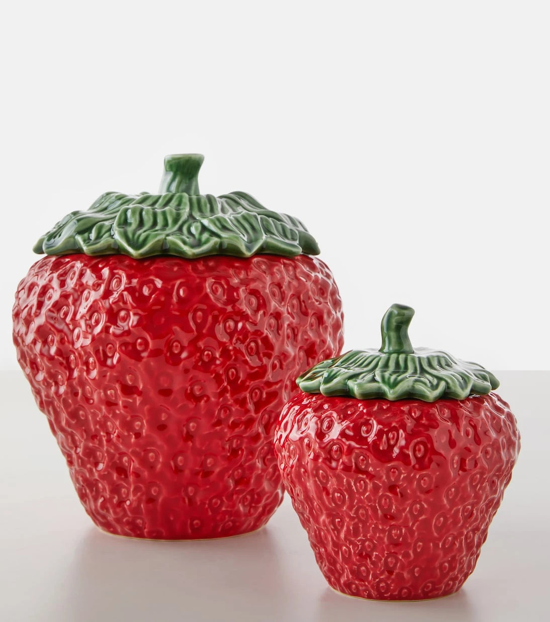Bordallo Pinheiro - Strawberries Large ceramic tureen