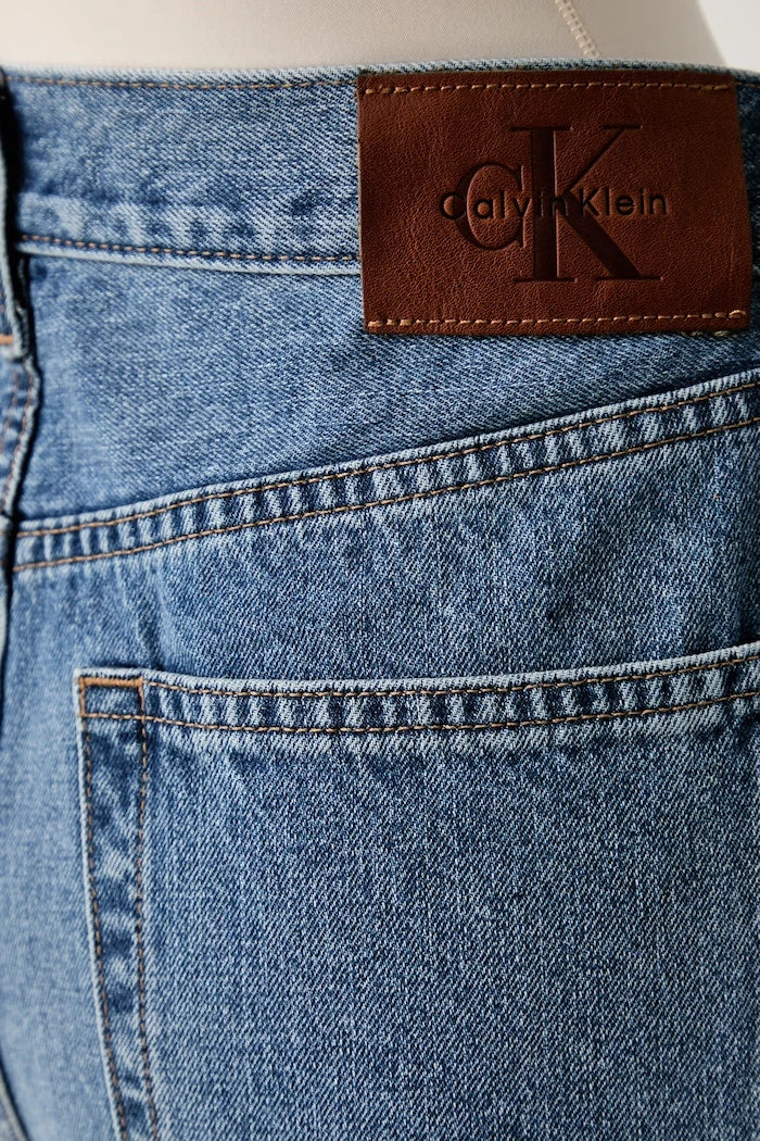 Calvin Klein Jeans barrel kadın jean pantolon