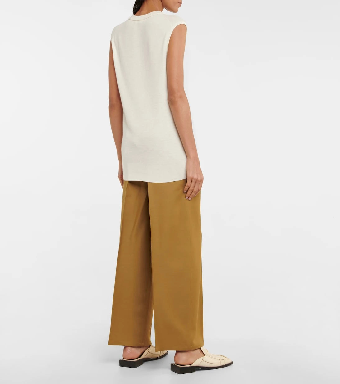 CO - Essentials cashmere sweater vest