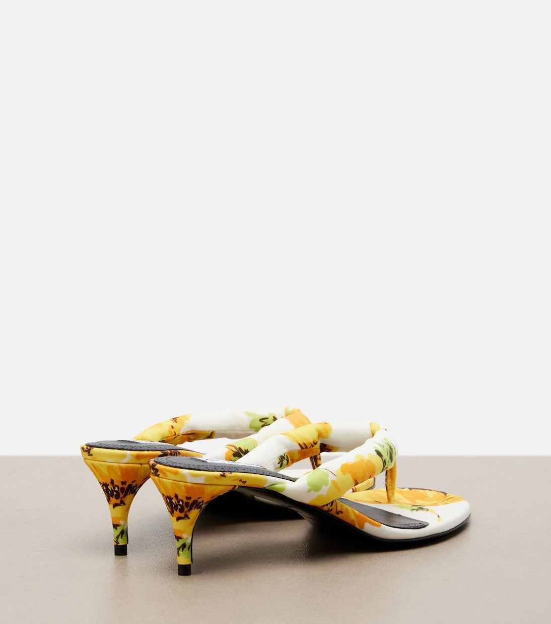 Alaïa - Floral padded thong sandals