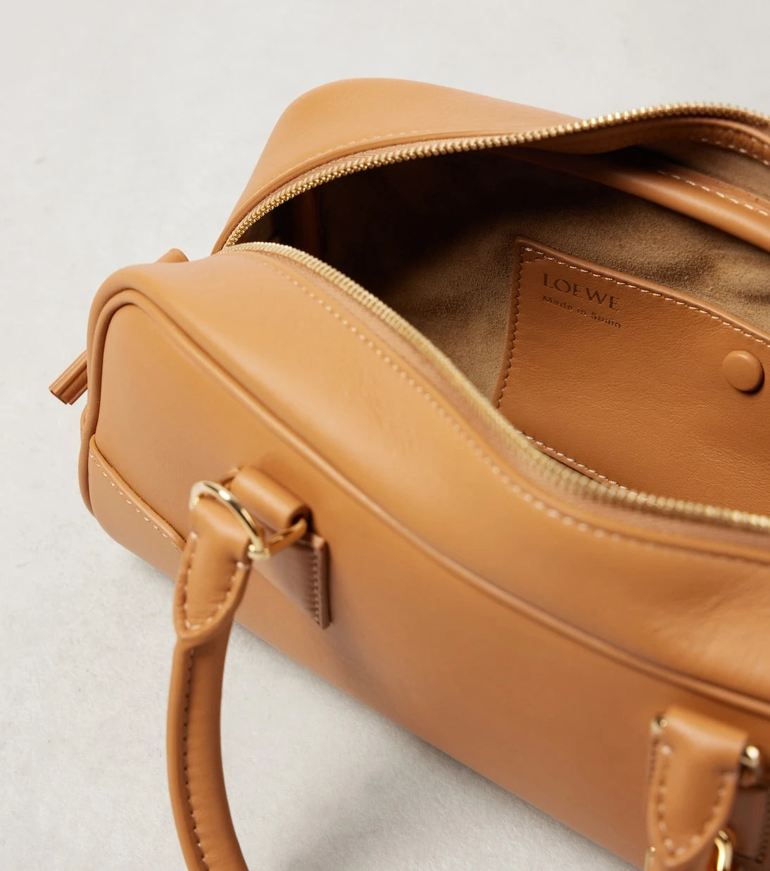 Loewe - حقيبة يد أمازونا 23 جلدية