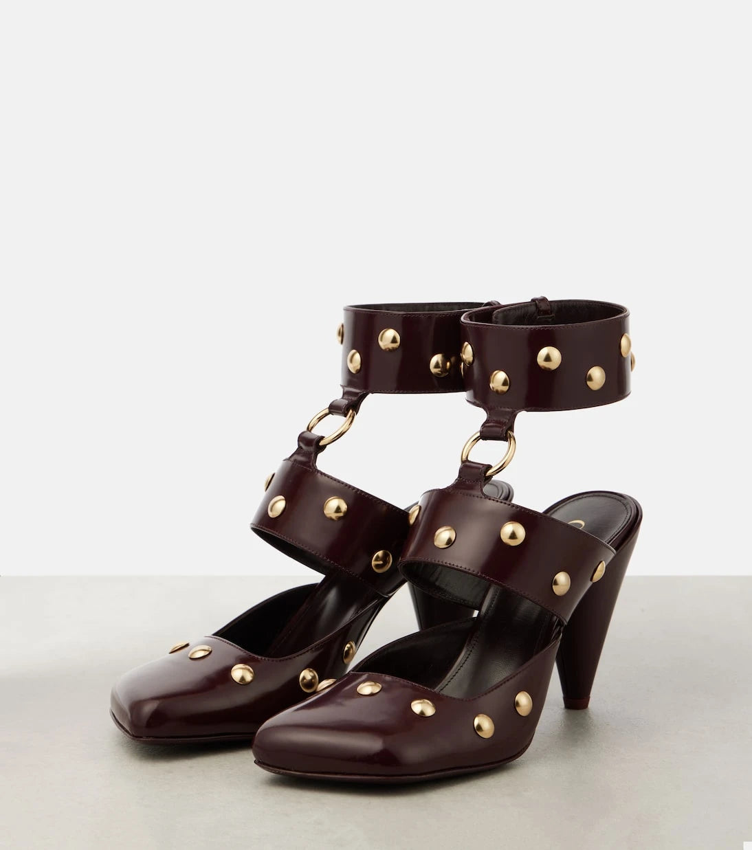 Chloé - Jade studded leather pumps