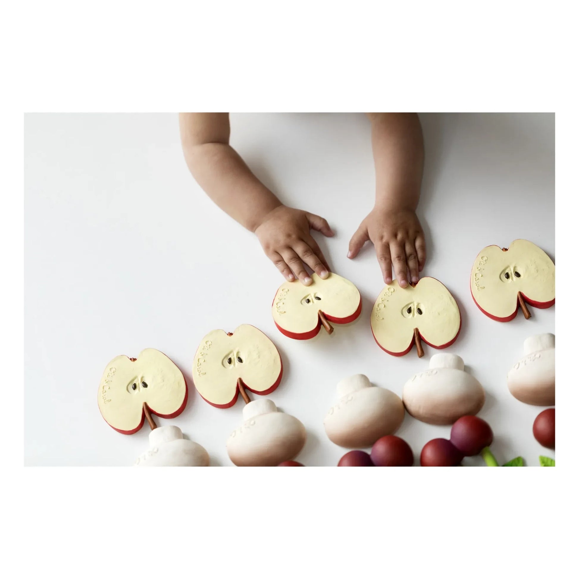 Oli & Carol - Pepita the Apple Teething Ring | Yellow