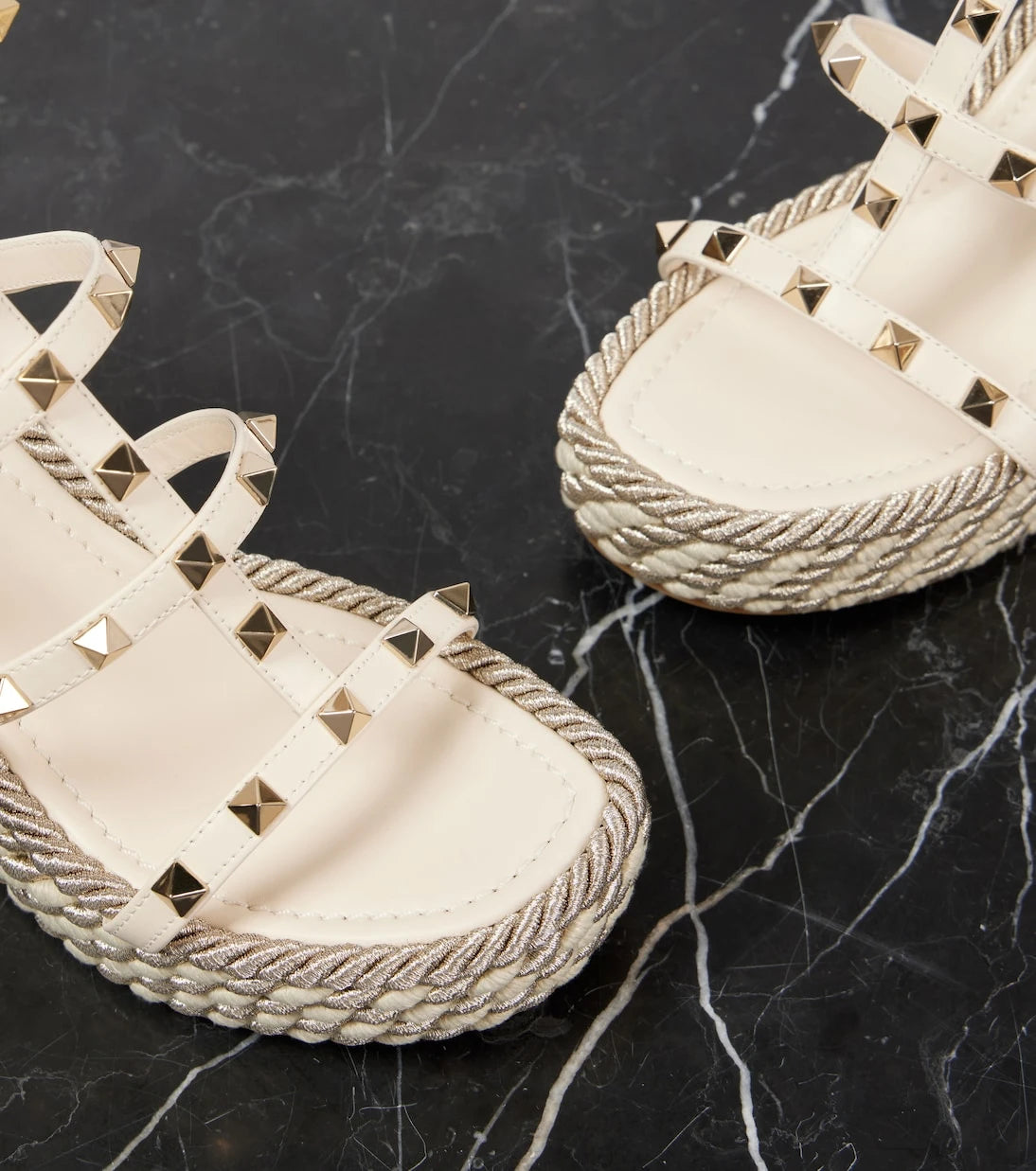 Valentino Garavani - Rockstud Torchon 95 espadrille wedges