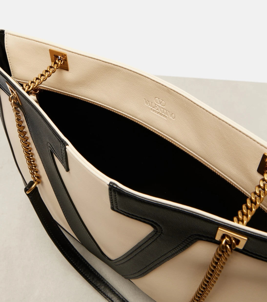 Valentino Garavani - Viva Superstar Medium leather tote bag