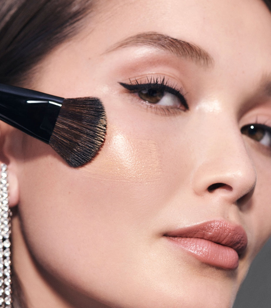 Bobbi Brown Soft Focus Foundation Brush