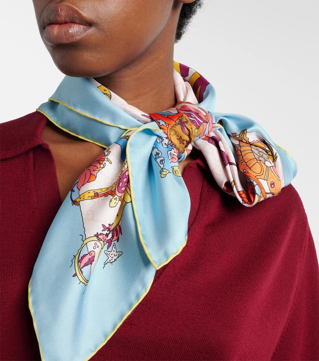 Gucci - GG printed silk twill scarf