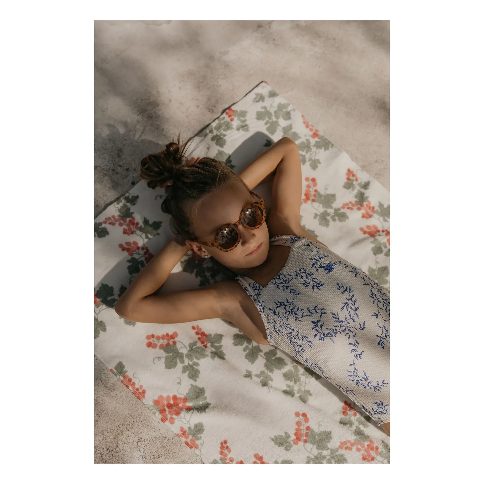 garbo&friends - Grapes Pink bath towel