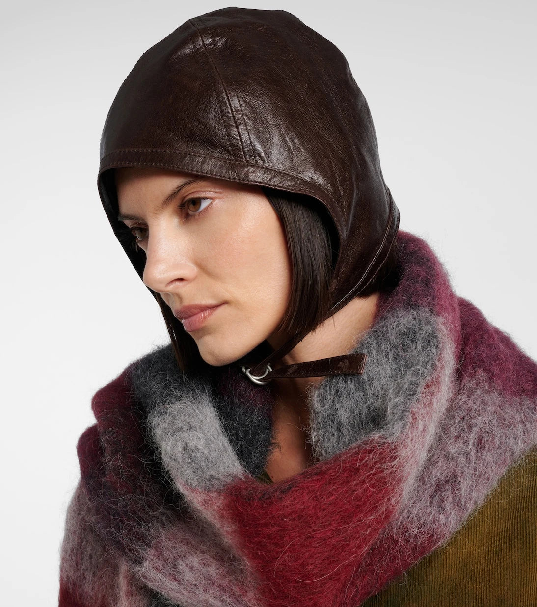 Acne Studios - قبعة بيلمر من الجلد المنقوش