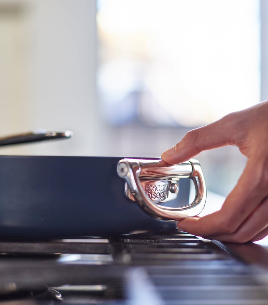 Set of 2 Space Non-Stick Folding Handle Frying Pans