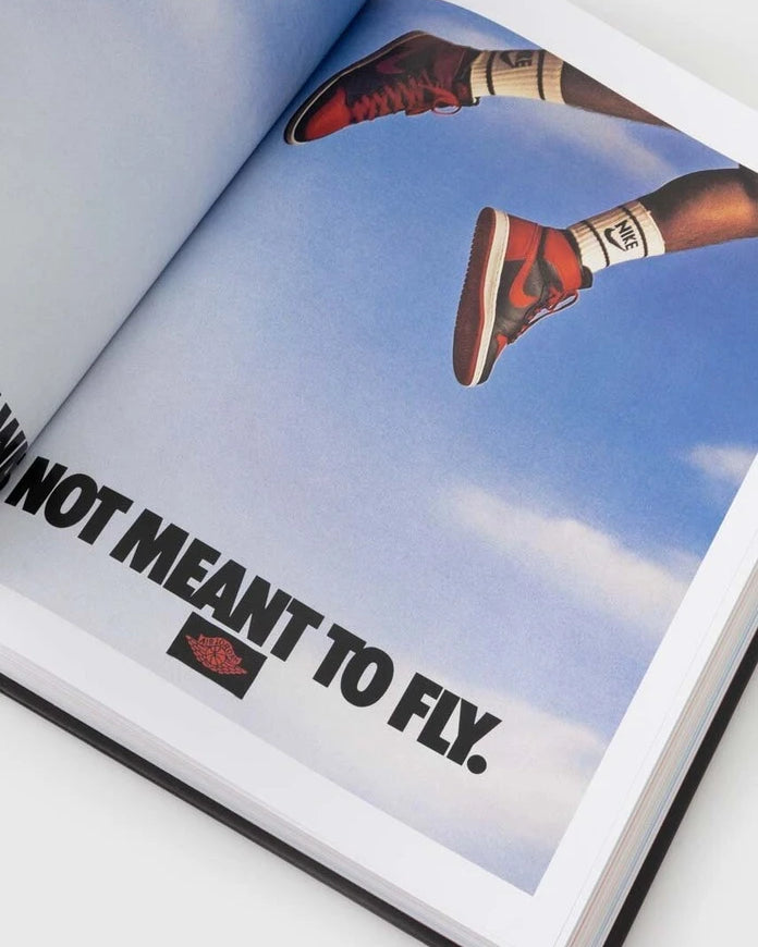 Soled Out by Sneaker Freaker Kitabı, İngilizce