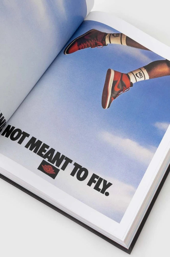 Soled Out by Sneaker Freaker Kitabı, İngilizce
