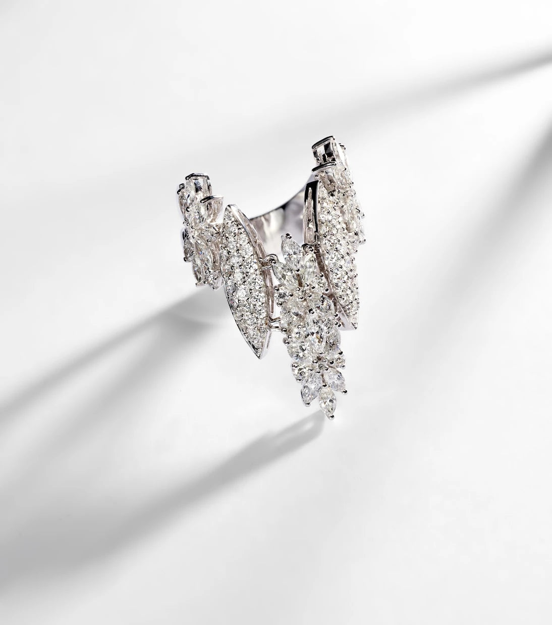 Yeprem - 18kt white gold ring with diamonds