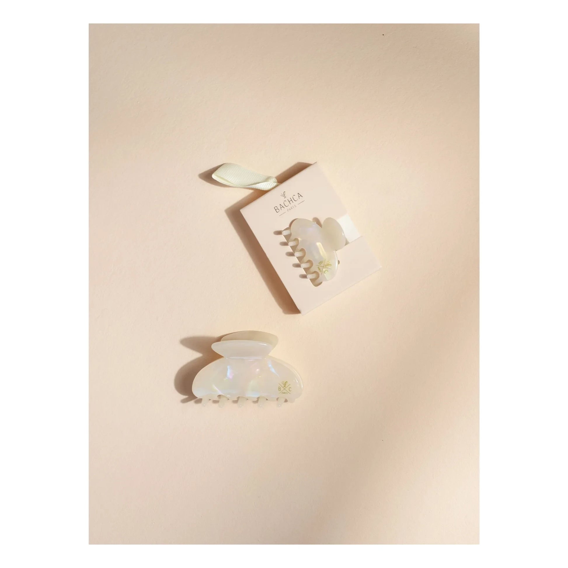 Bachca - Medium clamp   | Pearl