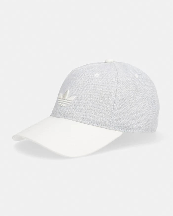 adidas Originals vizörlü kadın şapkası, yünlü