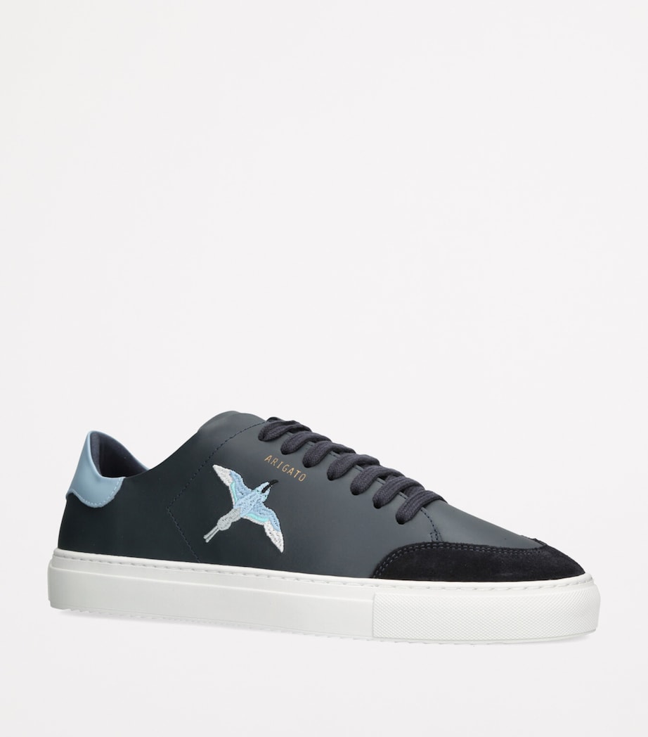 Suede Clean Bee Bird Low-Top Sneaker